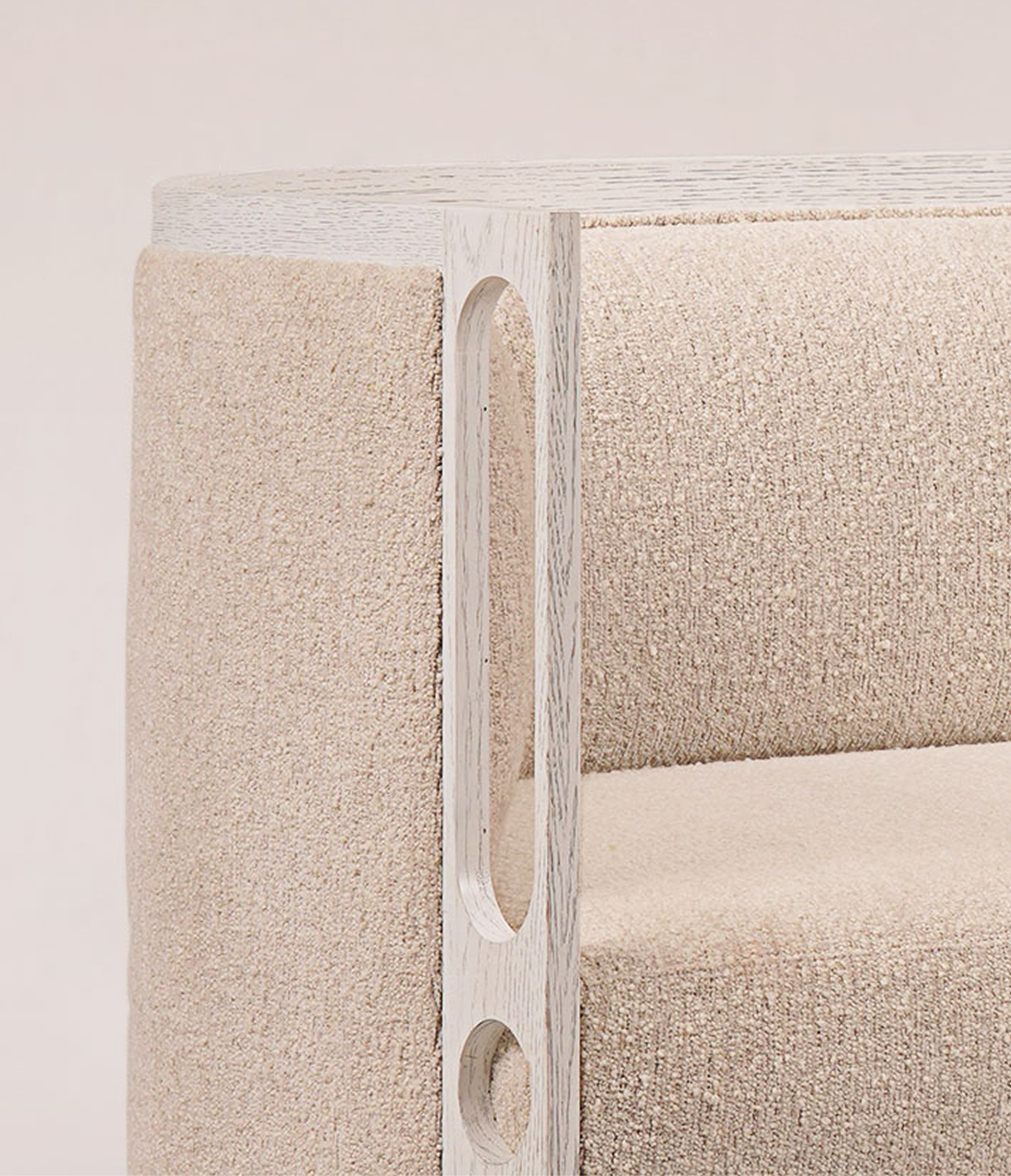 Arlo Settee