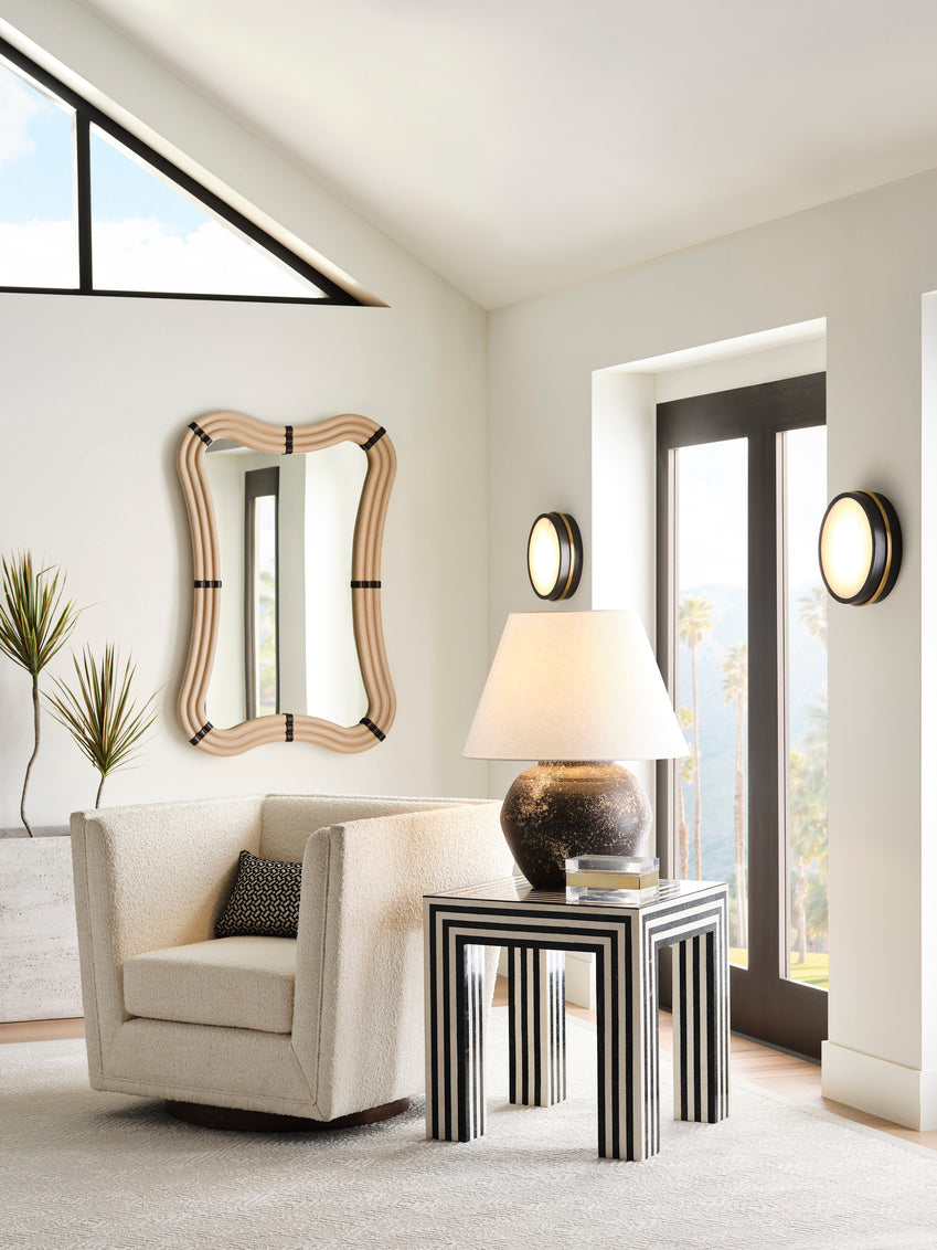 Perret Mirror hover